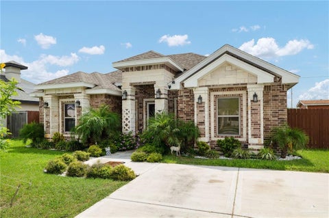 Homes For Sale - 814 Whitewing Street<br/> Hidalgo County, Alamo, TX 78516