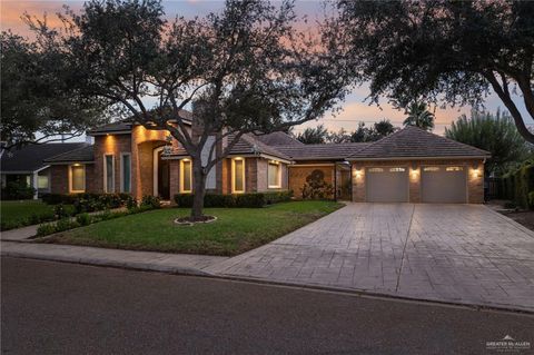 Photo of 809 Rio Grande Drive, Mission, TX 78572 (MLS # 487963)