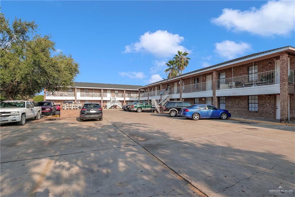 1000 W Caffery Avenue