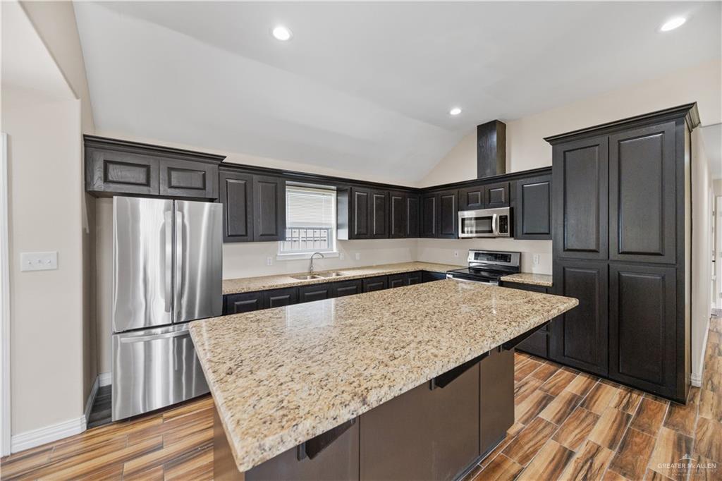 250 S Cypress Street, Pharr, Texas image 5