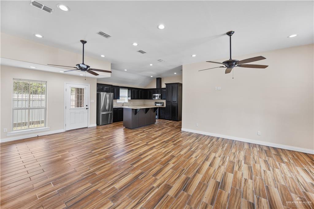 250 S Cypress Street, Pharr, Texas image 4
