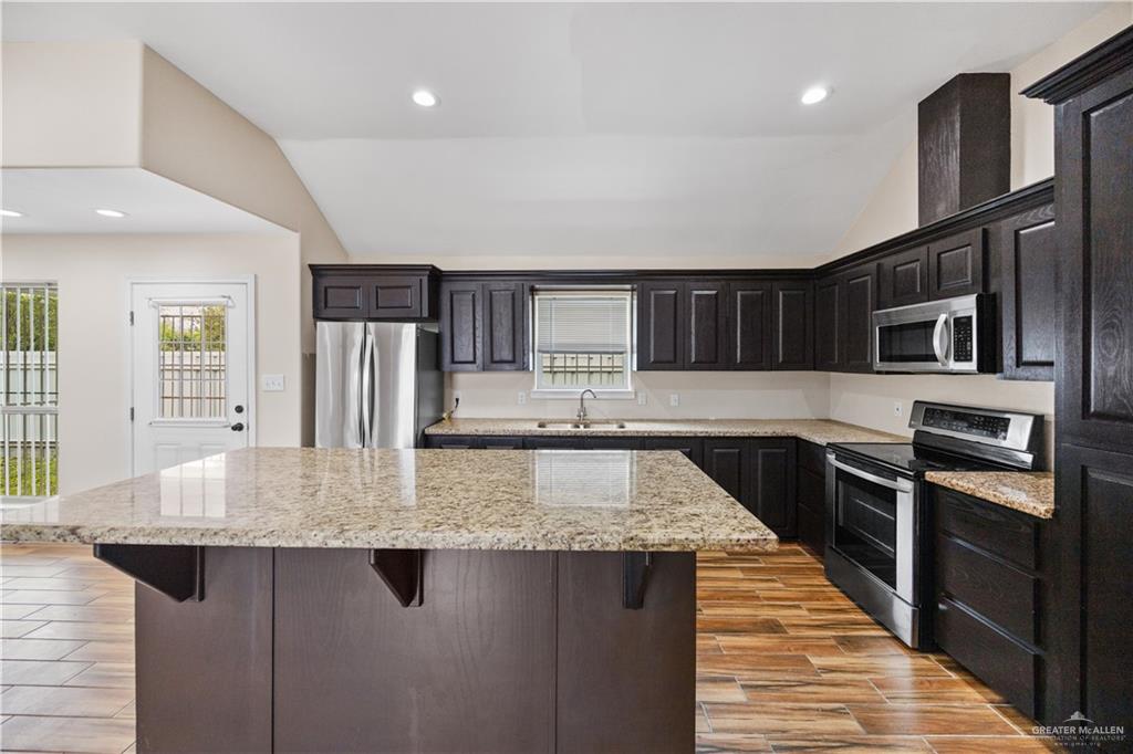 250 S Cypress Street, Pharr, Texas image 6
