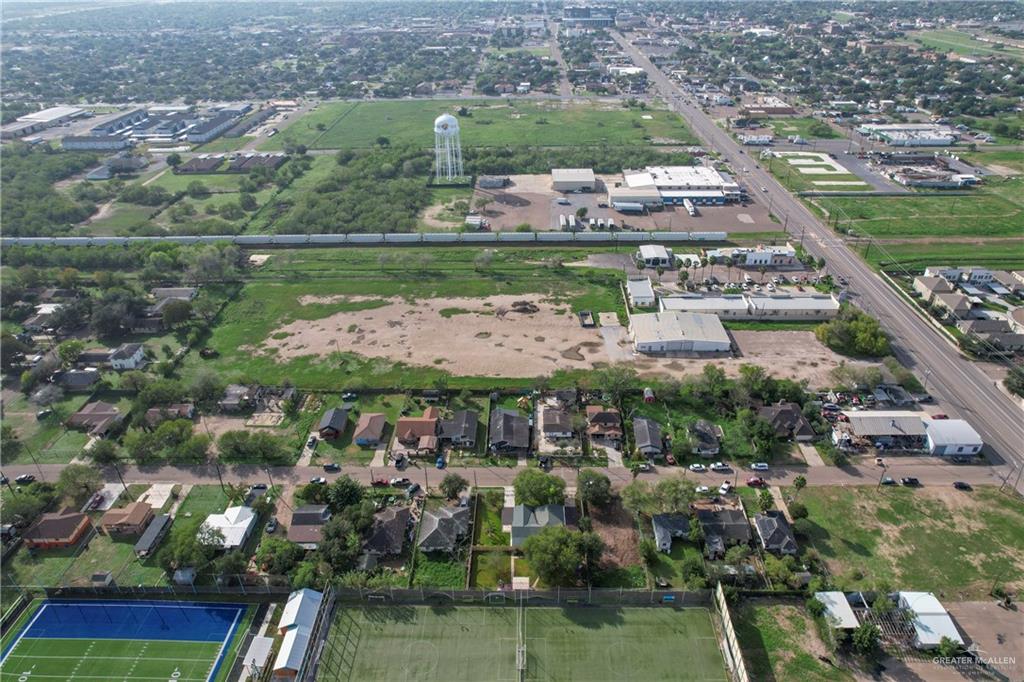 1222 N Closner Boulevard