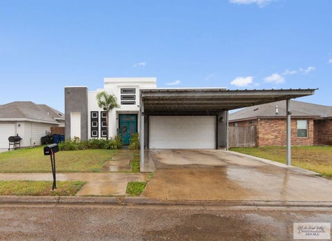 Homes For Sale - 717 Alexandria Avenue<br/> Cameron County, Mercedes, TX 78570