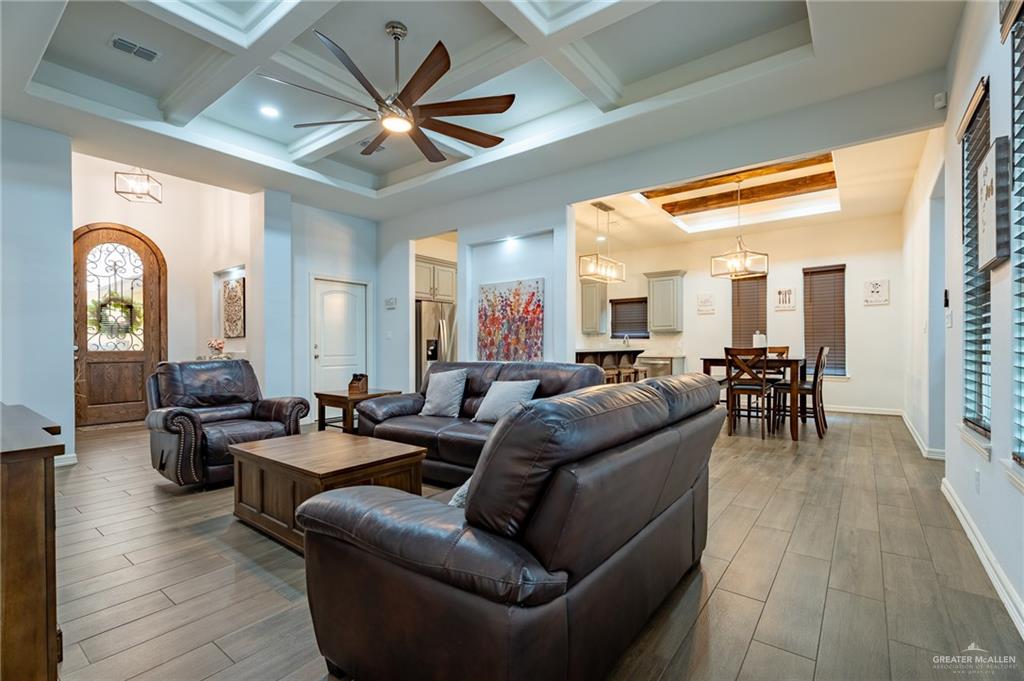 713 W 27th Street, Mission, Texas image 8