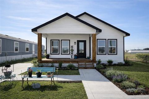 Photo of 309 Felicidad Avenue, Donna, TX 78537 (MLS # 493199)