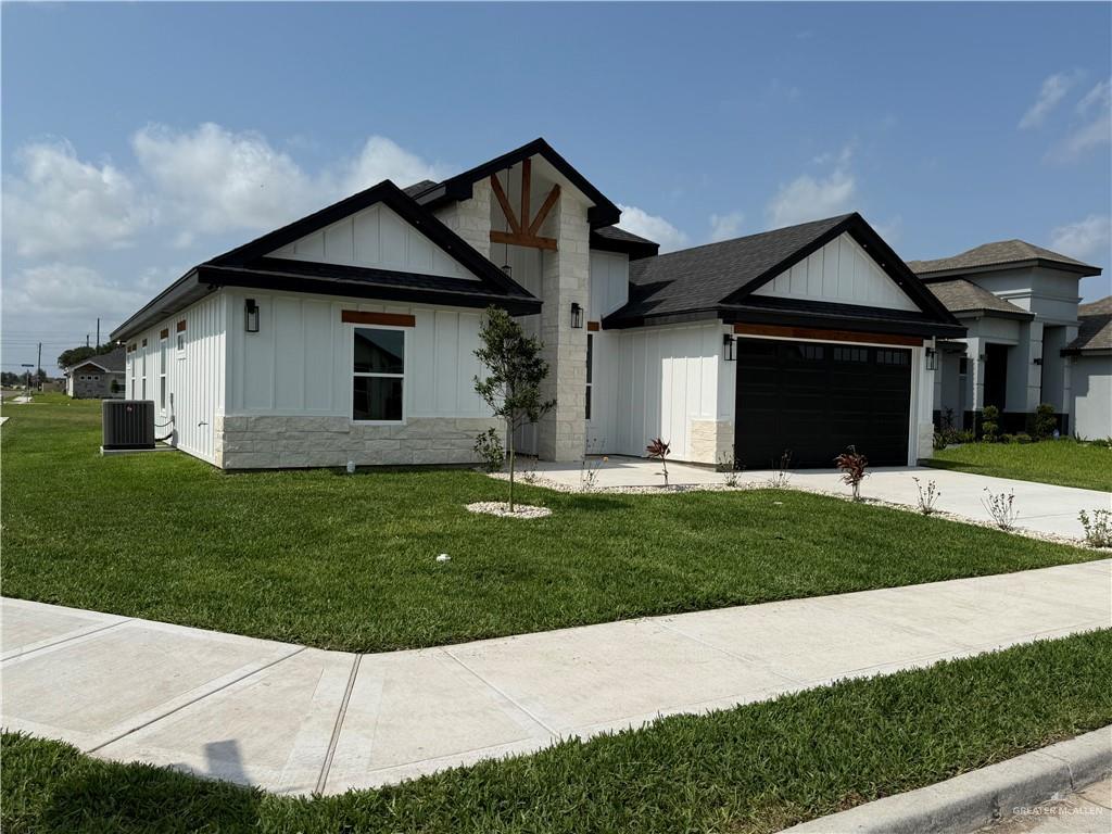 1008 W Riviera Lane, Edinburg, Texas image 3