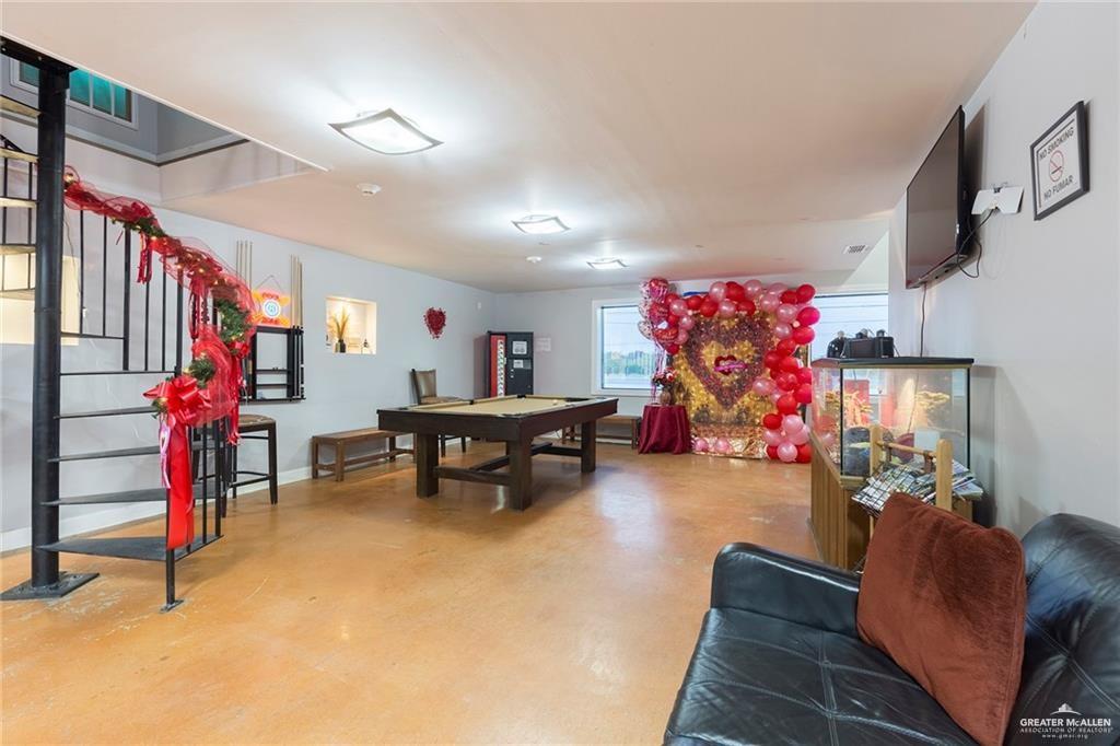 1212 S Raul Longoria Road