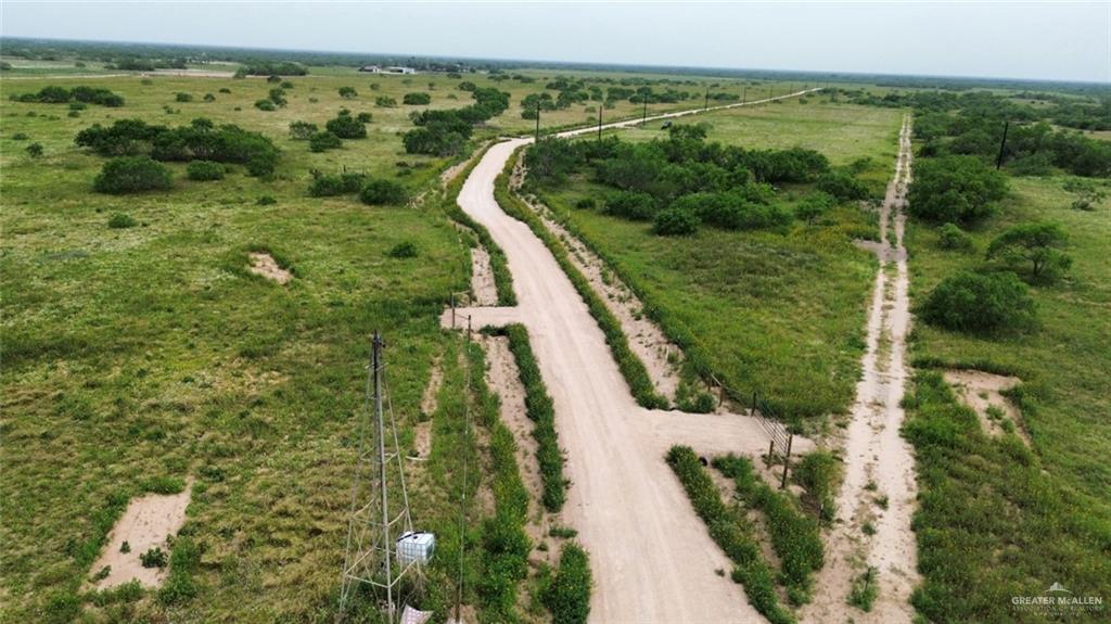 105 Las Primas Road, Encino, Texas image 4