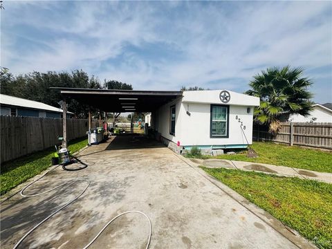 Homes For Sale - 8215 Copa De Oro Street<br/> Hidalgo County, Edinburg, TX 78542