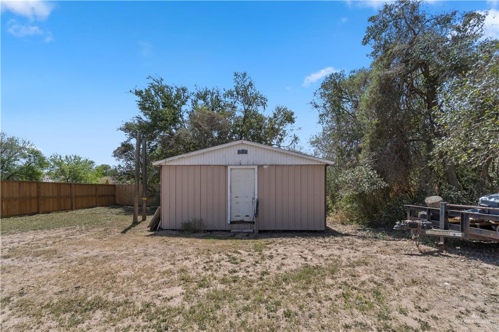 615 Iowa Street, Mercedes, Texas image 19