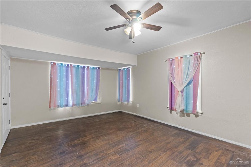 615 Iowa Street, Mercedes, Texas image 6