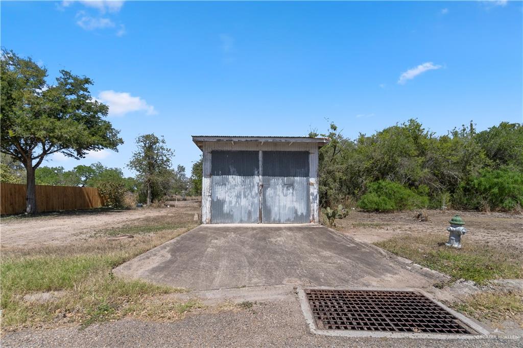 615 Iowa Street, Mercedes, Texas image 20