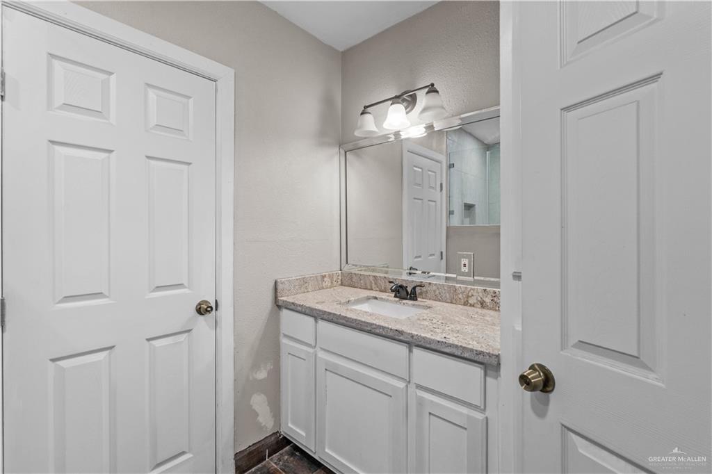 615 Iowa Street, Mercedes, Texas image 16
