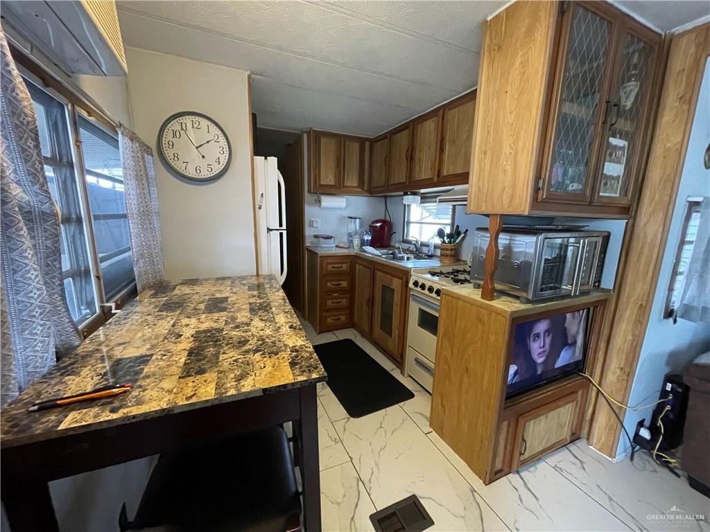207 Saddle Drive, Mission, Texas image 3