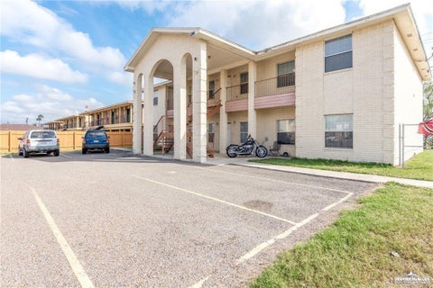 Apartment For Rent - 216 Gastel Circle #6<br/> Edinburg, TX 78539