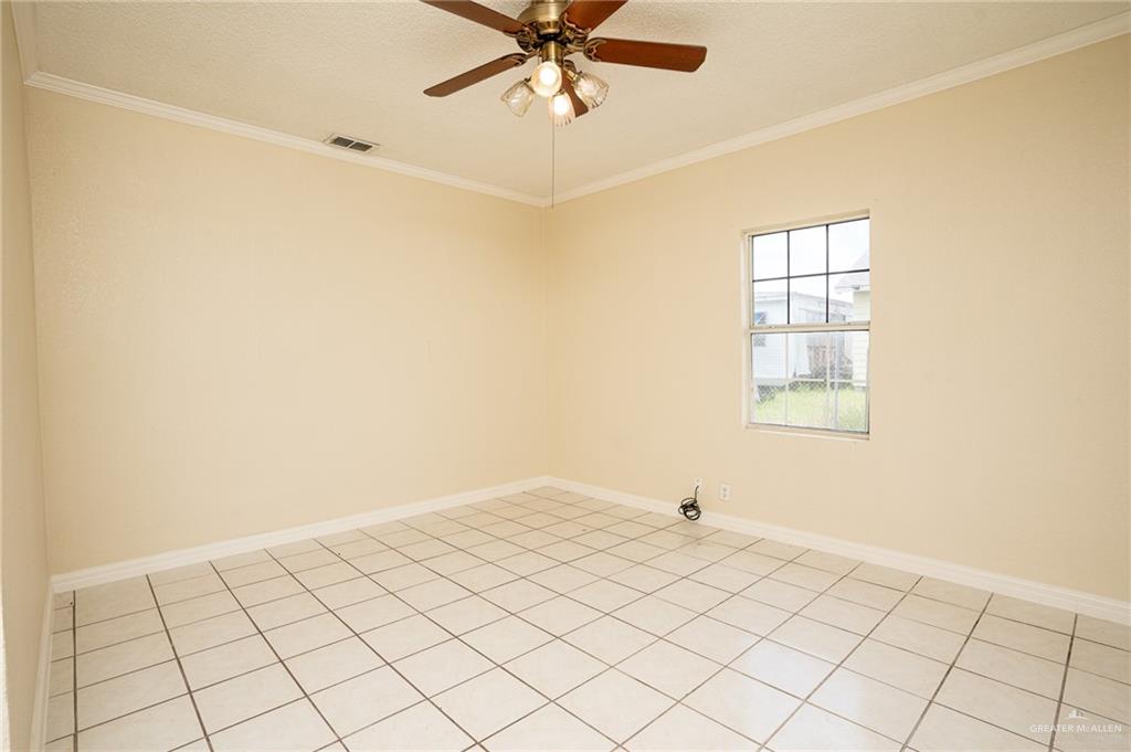 3103 Spanish Palms Drive, Mercedes, Texas image 9