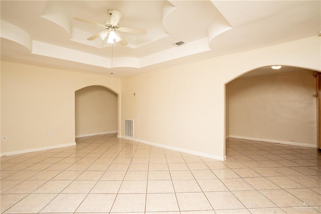 3103 Spanish Palms Drive, Mercedes, Texas image 6