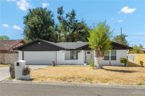 Townhouse For Sale - 302 Stacie Lane<br/> Mission, TX 78574
