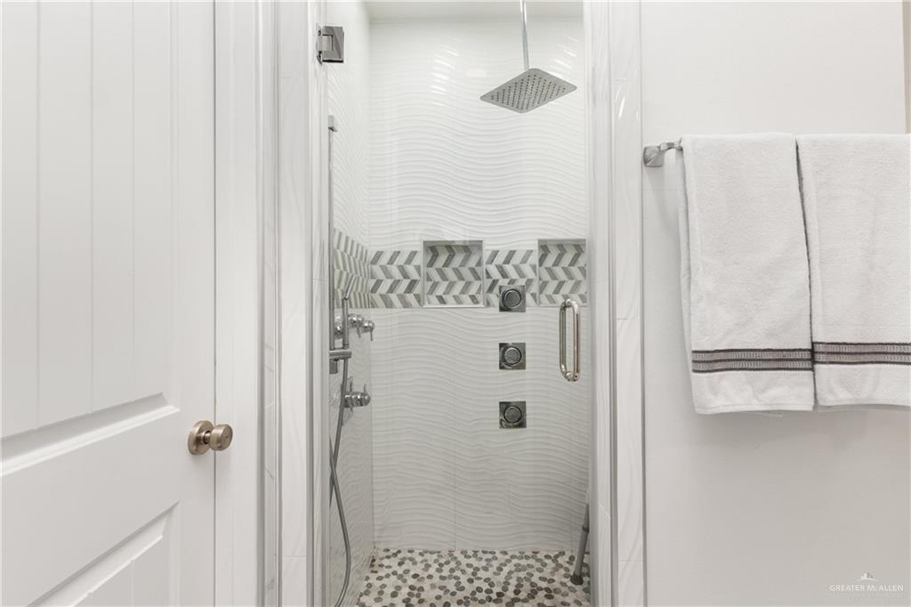 3108 E Bella Vista Avenue, Alton, Texas image 11