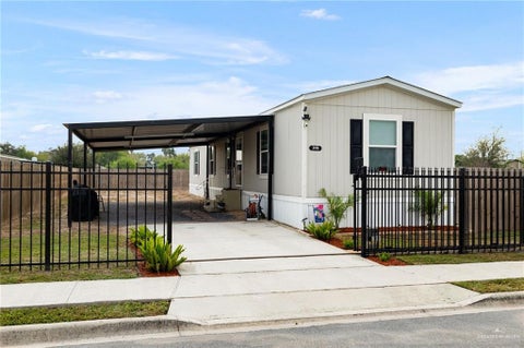 Mobile Home For Sale - 3115 W Mimosa Drive<br/> Weslaco, TX 78596