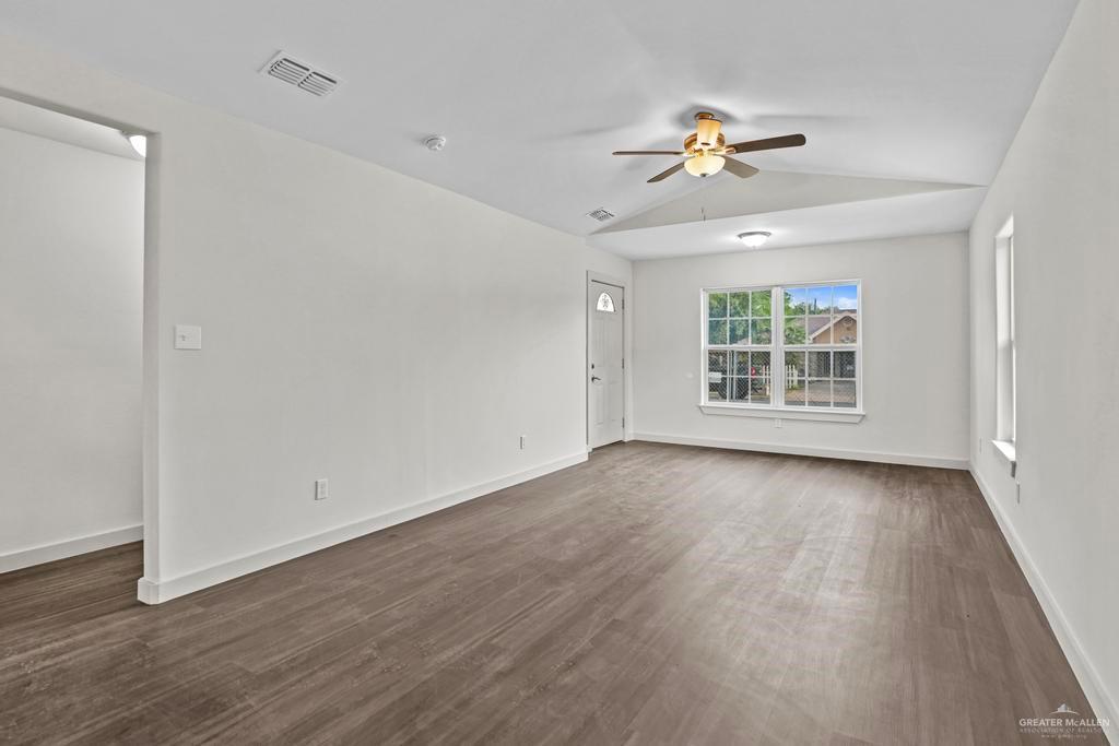 2218 Fir Avenue, McAllen, Texas image 4