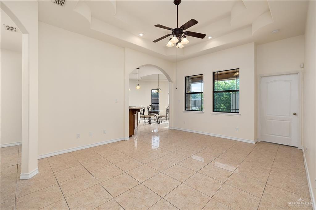 1502 N Popotillo Avenue, Edinburg, Texas image 4