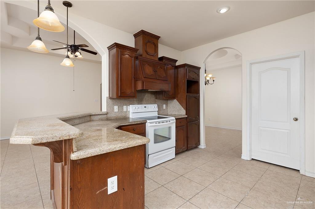 1502 N Popotillo Avenue, Edinburg, Texas image 7