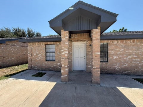 Apartment For Rent - 2714 Mile 17 1/2 Street #7<br/> Edinburg, TX 78539