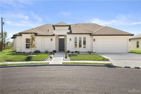 Photo of 812 Spring Drive, Alton, TX 78573 (MLS # 490356)