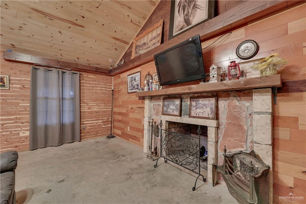 9510 N Cesar Chavez Road, Edinburg, Texas image 7