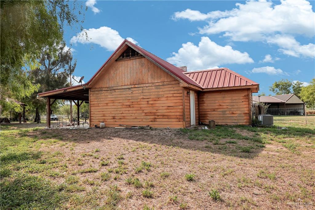 9510 N Cesar Chavez Road, Edinburg, Texas image 4