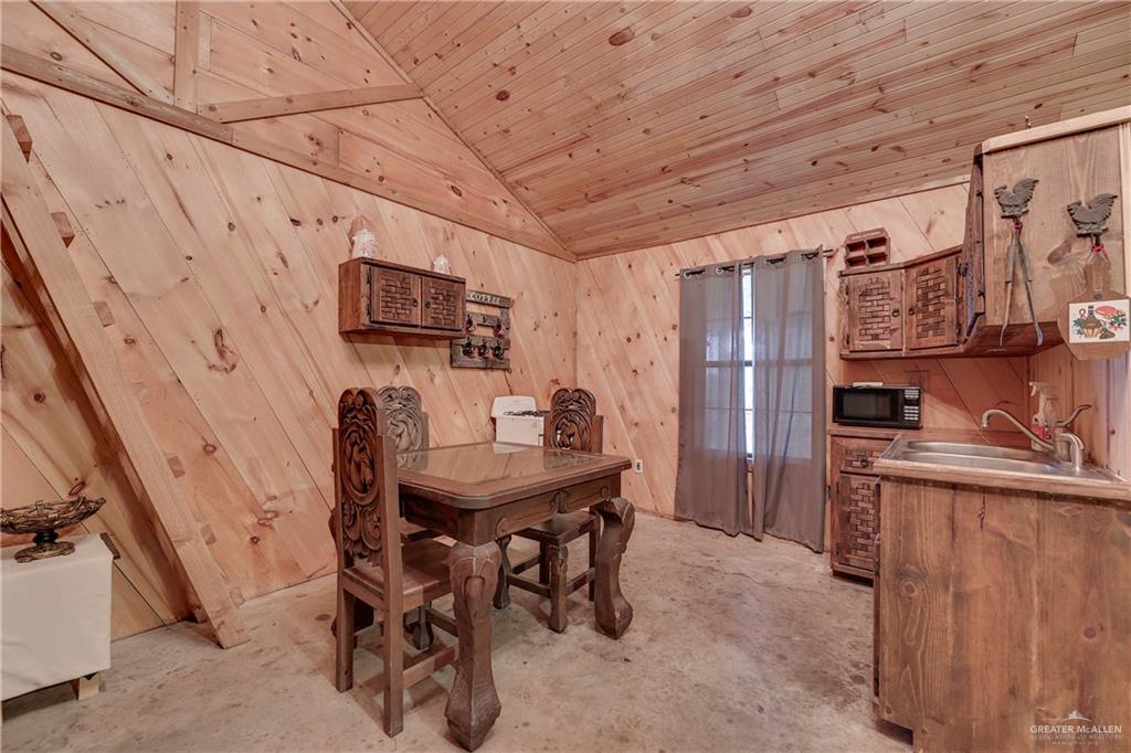 9510 N Cesar Chavez Road, Edinburg, Texas image 14