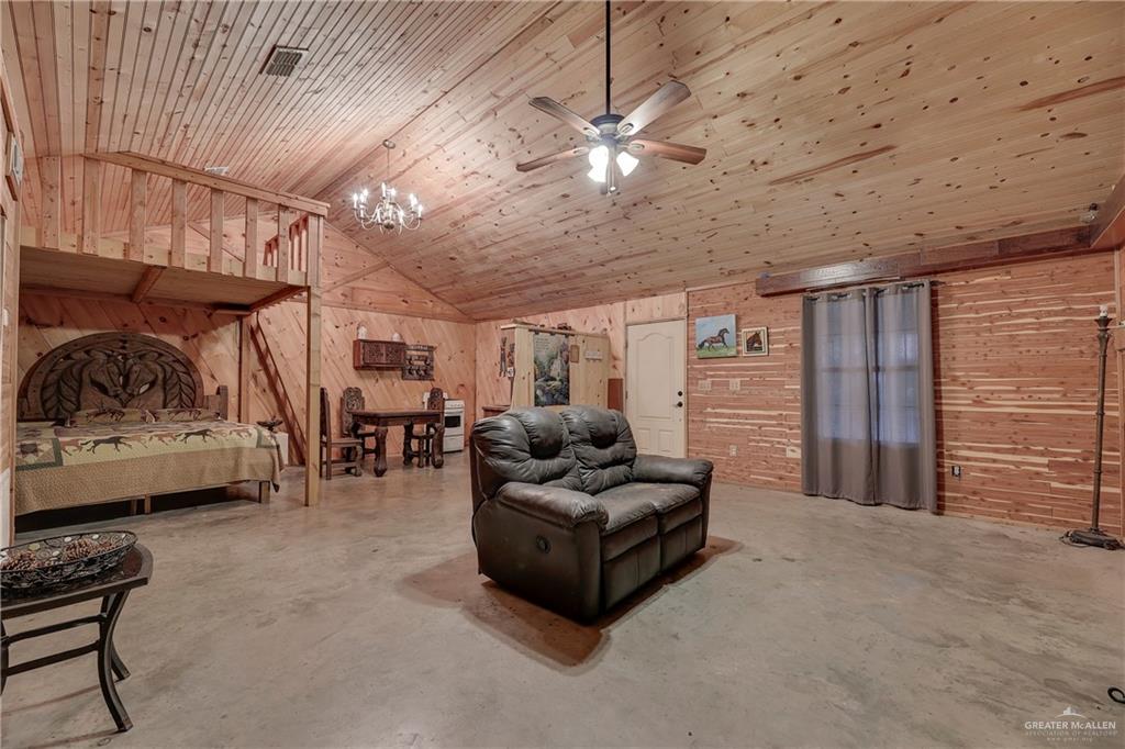 9510 N Cesar Chavez Road, Edinburg, Texas image 10