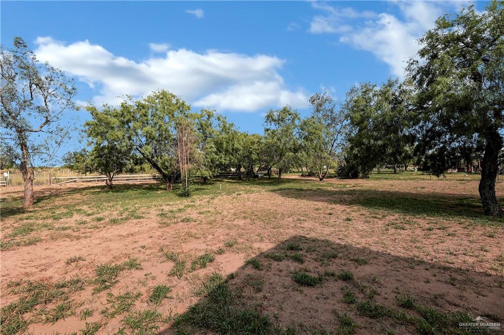 9510 N Cesar Chavez Road, Edinburg, Texas image 30
