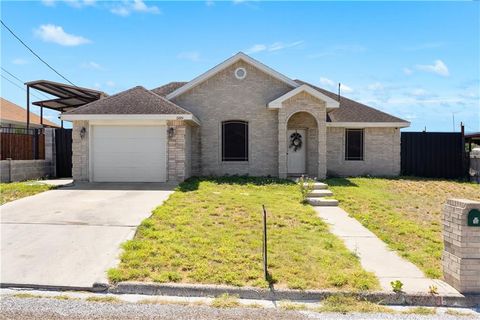 Photo of 589 Paseo Lindo Street, Rio Grande City, TX 78582 (MLS # 508546)