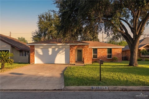 Homes For Sale - 5712 N 14 1/2 Street<br/> McAllen, TX 78504