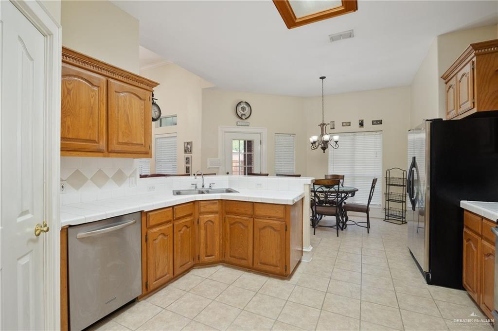 3109 Banyan Circle, Harlingen, Texas image 11