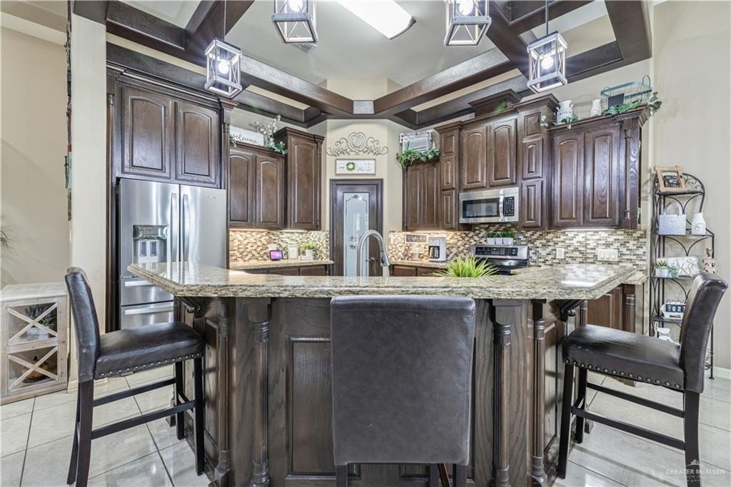 211 River Trail Street, Rio Grande City, Texas image 6