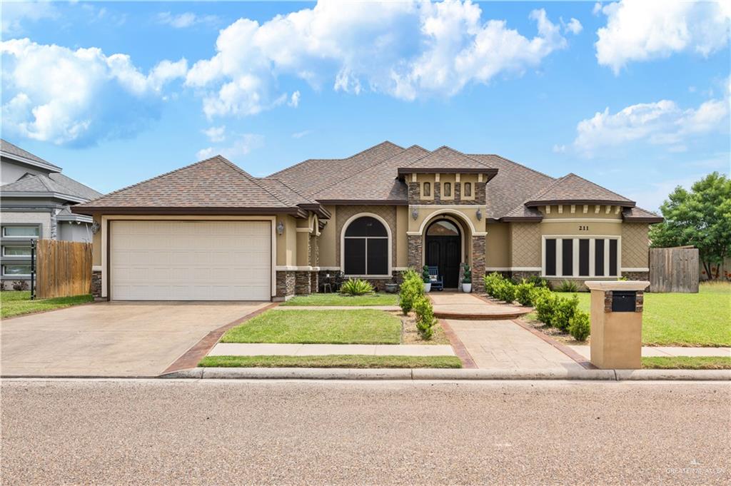 211 River Trail Street, Rio Grande City, Texas image 2