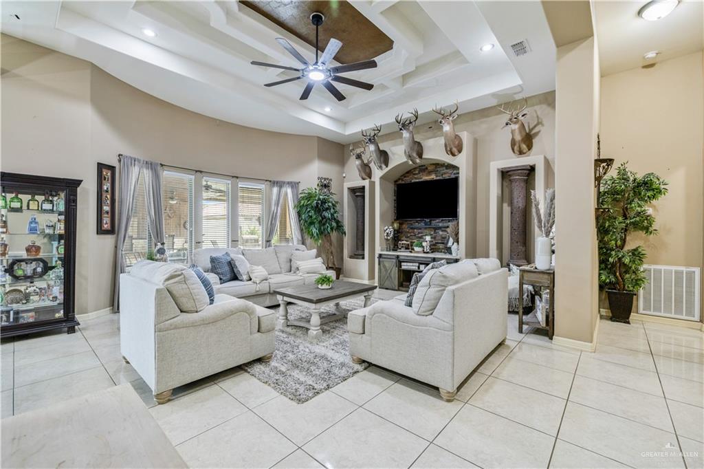 211 River Trail Street, Rio Grande City, Texas image 5