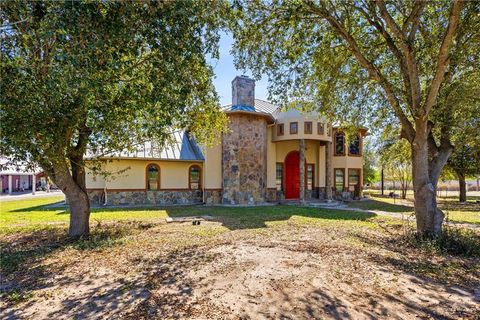 Photo of 508 N El Paisano Road, Rio Grande City, TX 78582 (MLS # 498359)