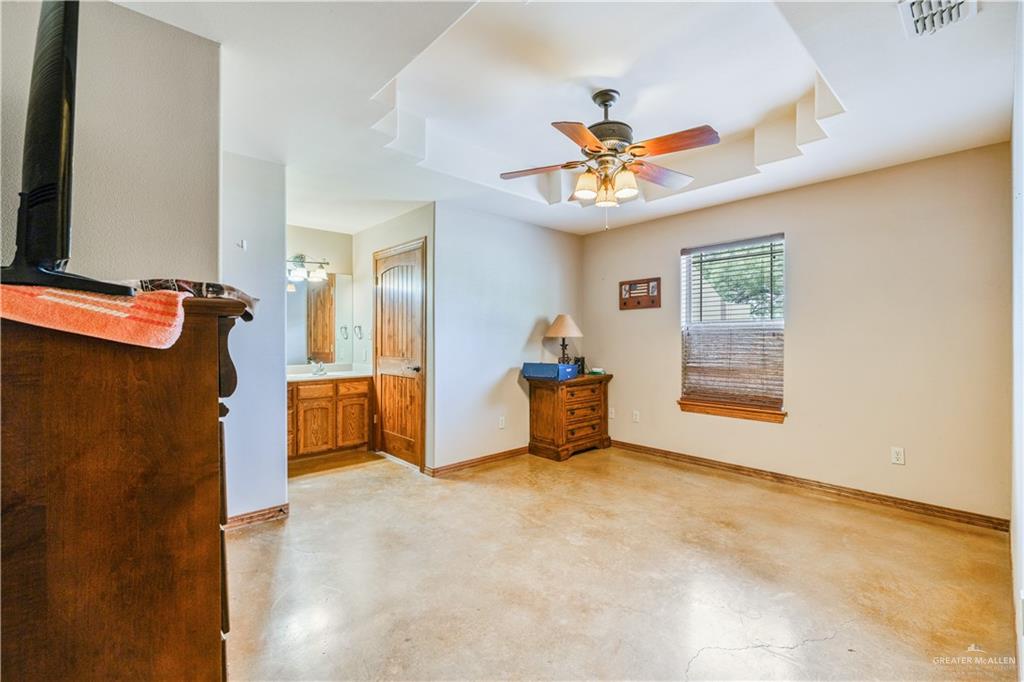 3120 Mesquite Country Avenue, Rio Grande City, Texas image 10