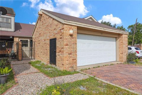 Photo of 702 Windsor Glen Drive, Mission, TX 78572 (MLS # 491118)