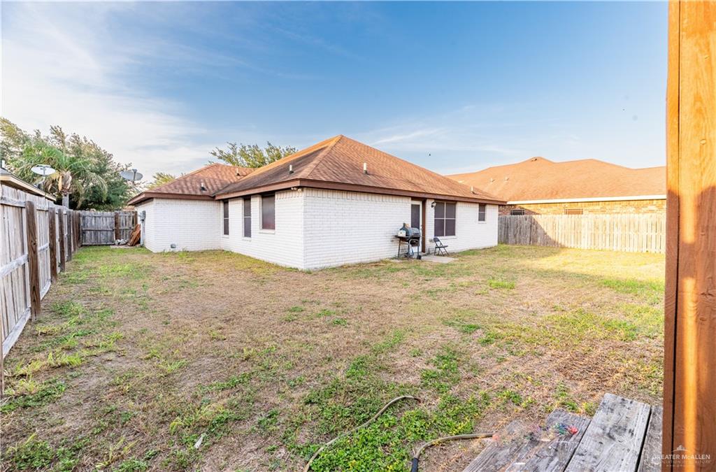 2121 Kingsborough Avenue, McAllen, Texas image 12