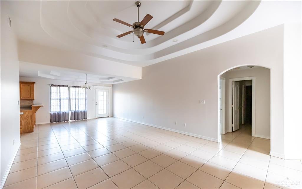 2121 Kingsborough Avenue, McAllen, Texas image 4