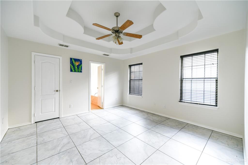 2121 Kingsborough Avenue, McAllen, Texas image 7