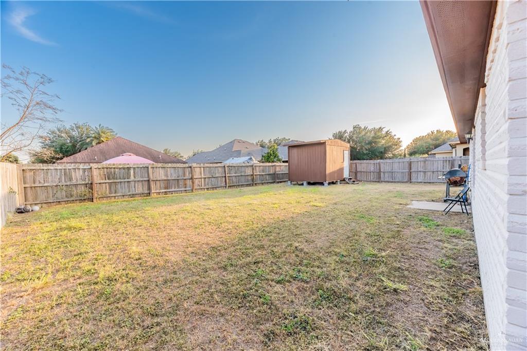 2121 Kingsborough Avenue, McAllen, Texas image 11