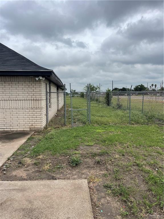 4511 W Rogers Road, Edinburg, Texas image 18