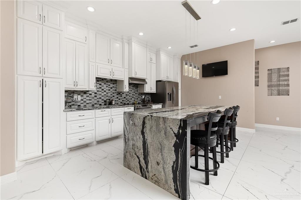 505 N 9th Street, McAllen, Texas image 6